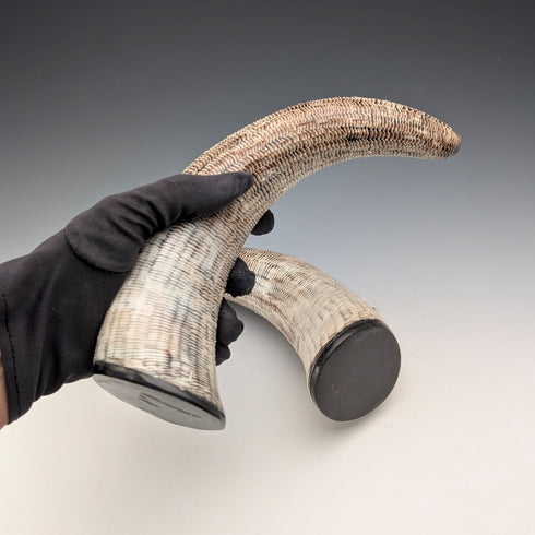 復古角鱗裝飾物一對小雕像